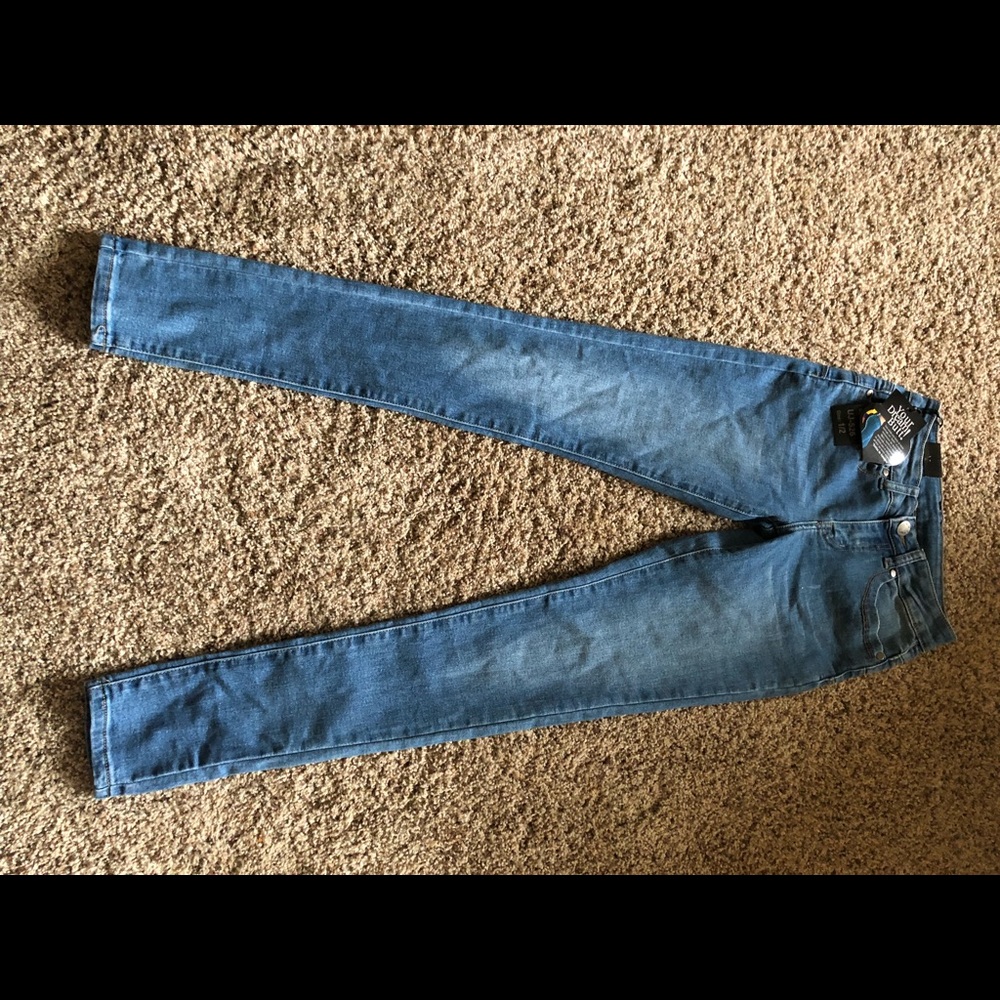 U.W.J.  Junior jeggings, sized 1/2.